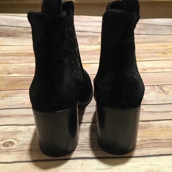 NWOB Musse & Cloud Black Embellished Velvet Bootie - Picture 5 of 5